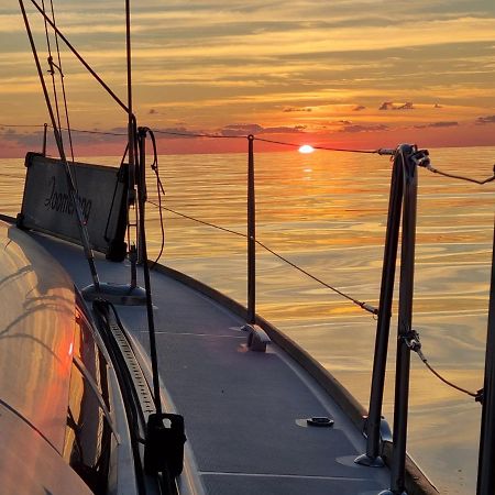 ホテル Velero Monia バレンシア エクステリア 写真