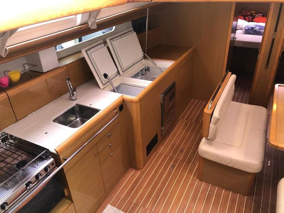ホテル Velero Monia バレンシア エクステリア 写真